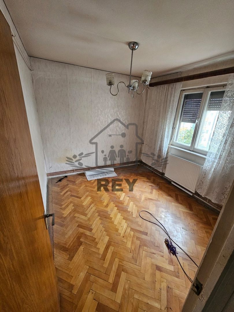 Ap 2 camere semidecomandat zona Bd. Mihai Viteazu/DE RENOVAT - Poză 4