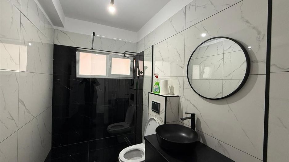 Apartament de vânzare 2 camere decomandate, mobilat și utilat - Poză 6