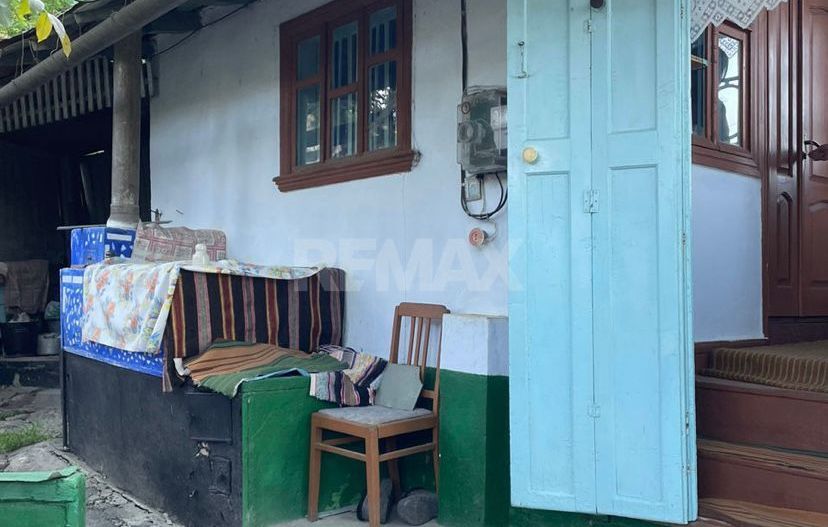 Casă de locuit în Scoreni - Poză 1