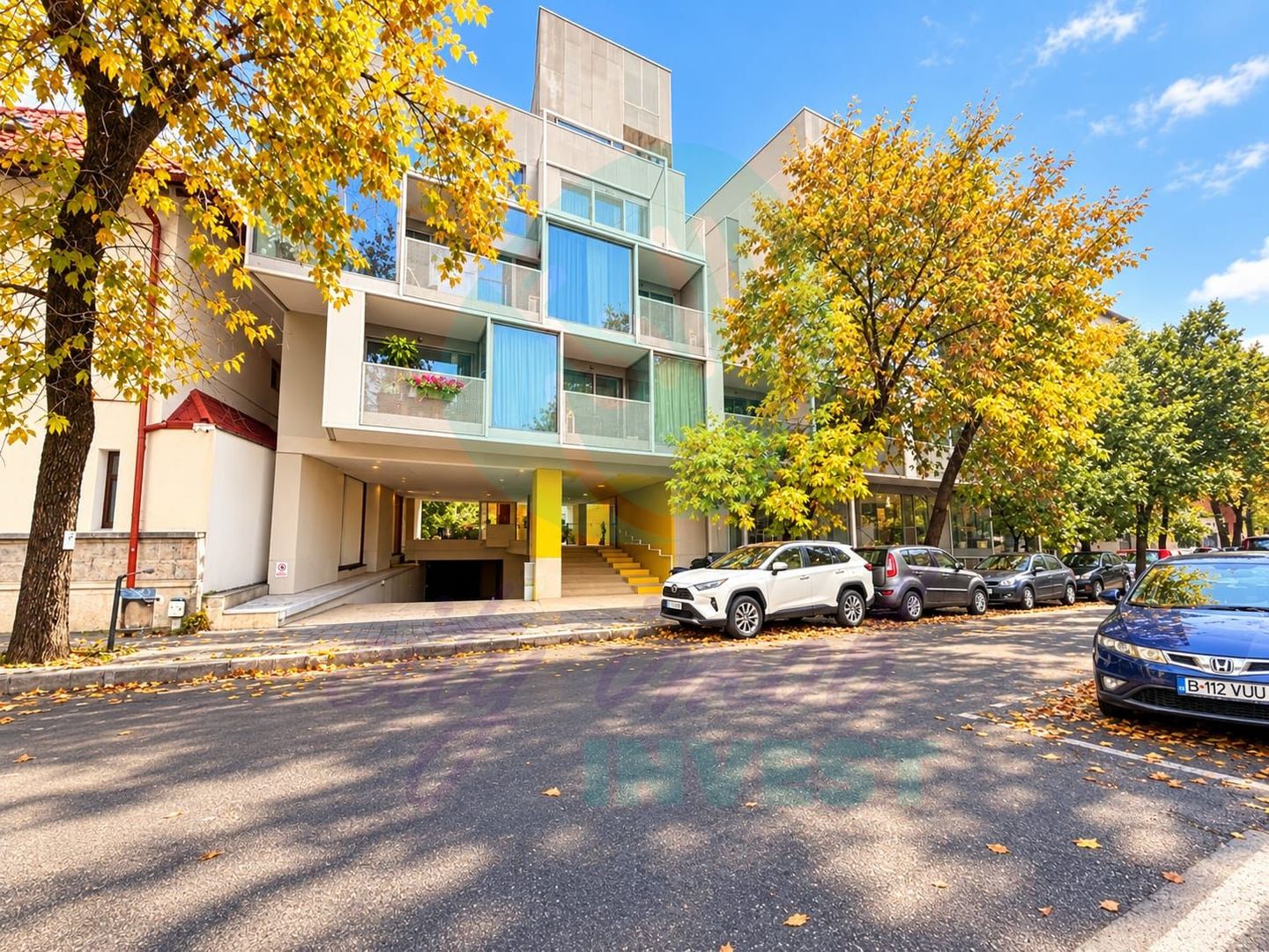 2 camere cu design industrial – un refugiu urban cu vedere spre gradina - Poză 1