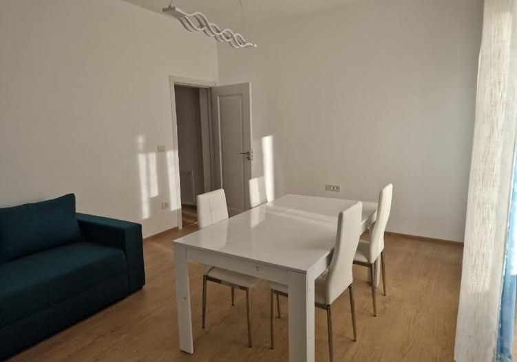 Propietar inchriez ap cu 2 camere mobilat utilat decomandat incalzire in pardose - Poză 1