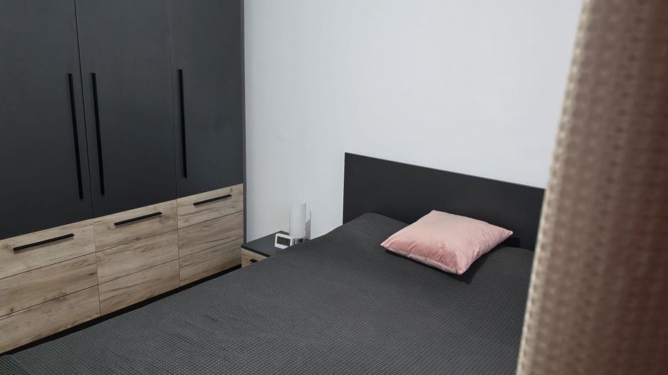 Apartament 3 camere Aparatorii Patriei - Poză 2