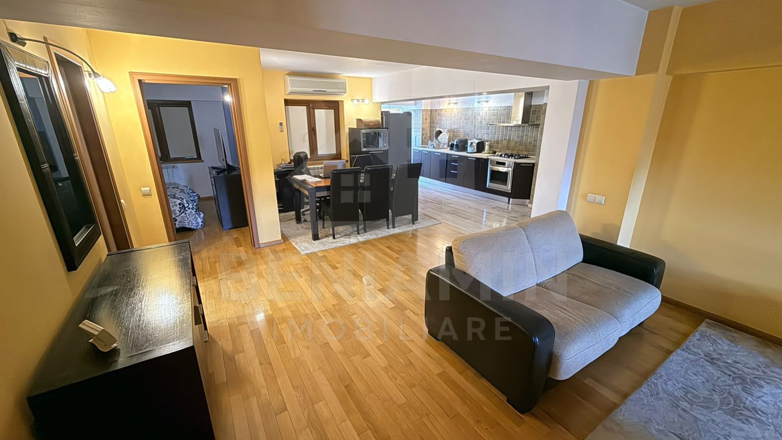 Apartament deosebit langa Universitate 100mp ultracentral - Poză 3