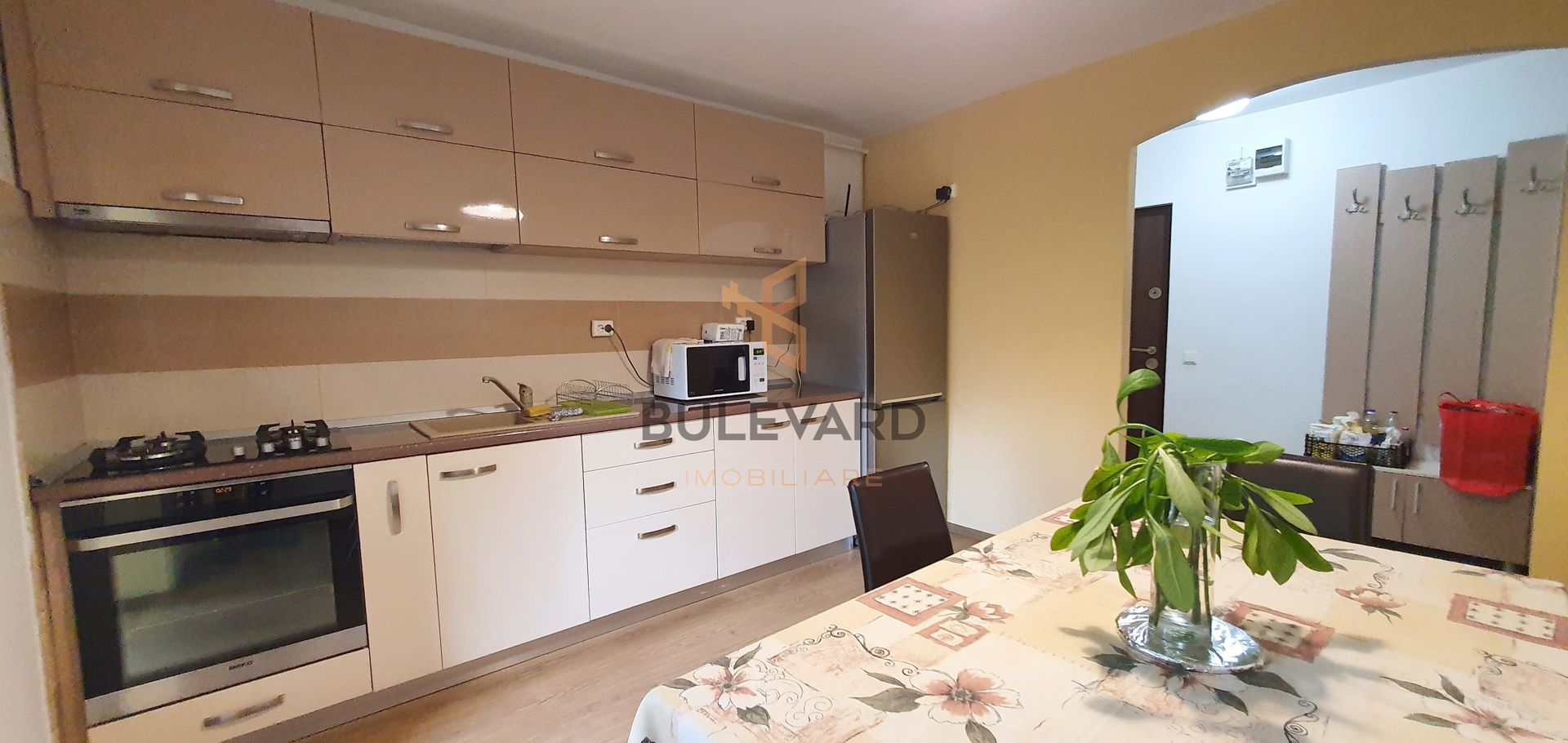 Apartament cu 2 camere decomandate, zona Minerva! - Poză 3