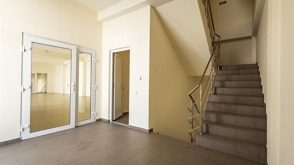 Spatiu comercial nou, componenta si dotari apreciabile, Calea Bucuresti, Brasov - Poză 14