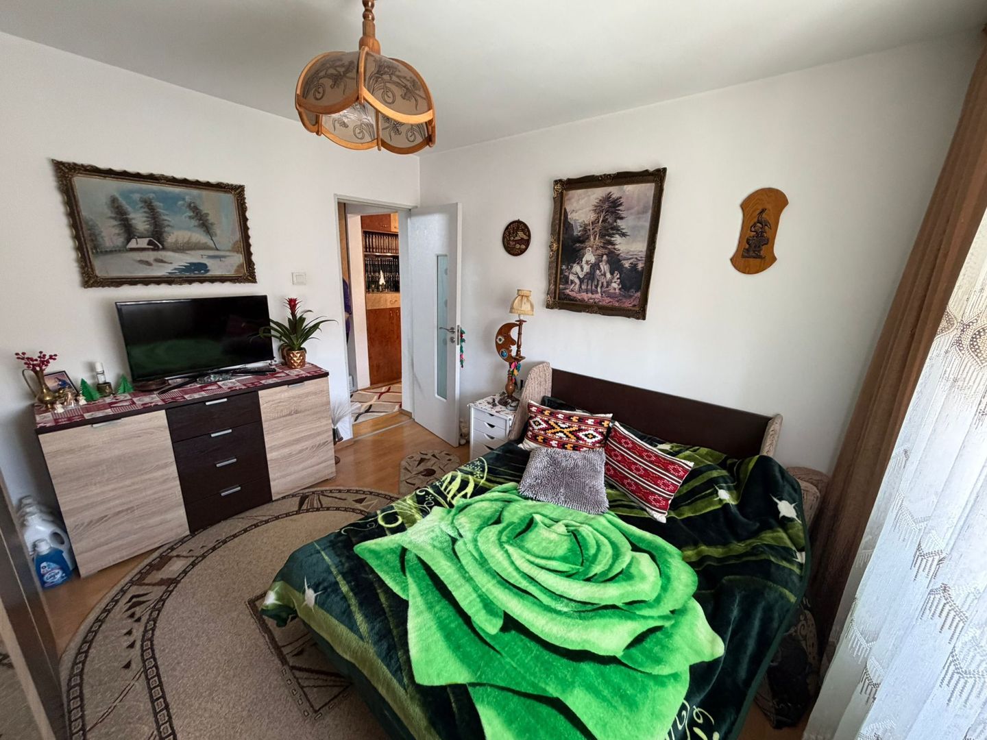 Apartament 2 camere, decomandat - zona Cetate - Poză 4