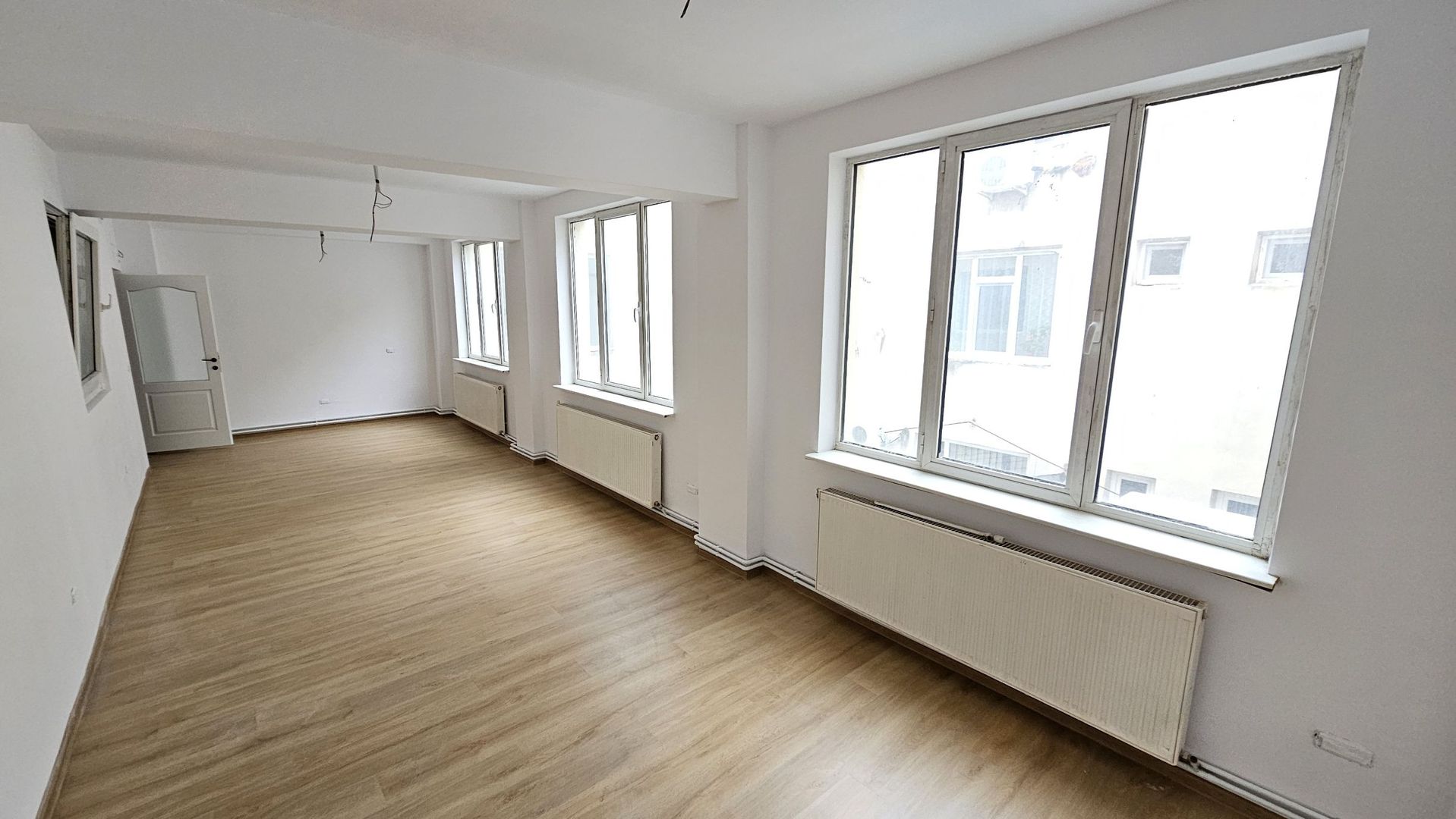 DE ÎNCHIRIAT - Birouri 90 mp, zona ultracentrală! - Poză 6