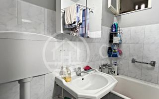 Apartament cu 3 camere de vanzare in zona Rogerius, Oradea - Poză 11