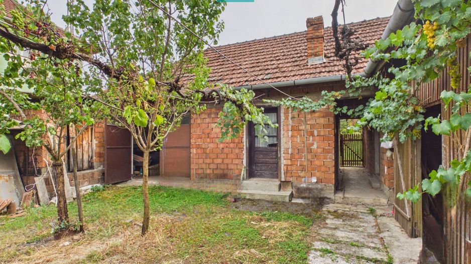 Casă cu 4 camere în localitatea Gurahonț, Arad - Poză 14