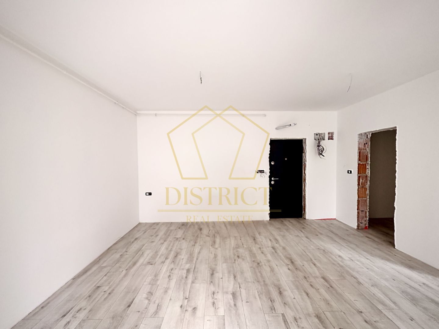 Apartament cu o camera si curte de 14mp | Buziașului | Hornbach - Poză 4