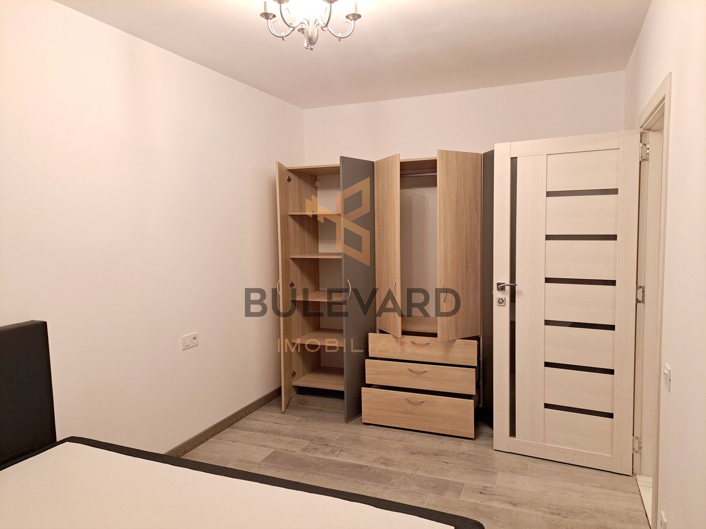 Apartament 2 camere + parcare, zona Metro! - Poză 7