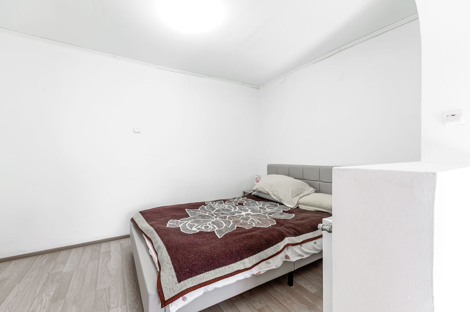 Casă renovată complet în Sânleani/Livada. - Poză 7