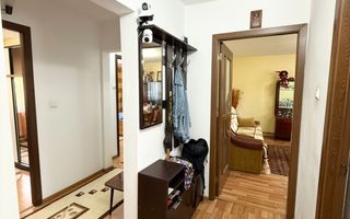 Apartament 4 camere, Et. 1 - Zona Sud , Str. Imparatul Traian - Poză 1