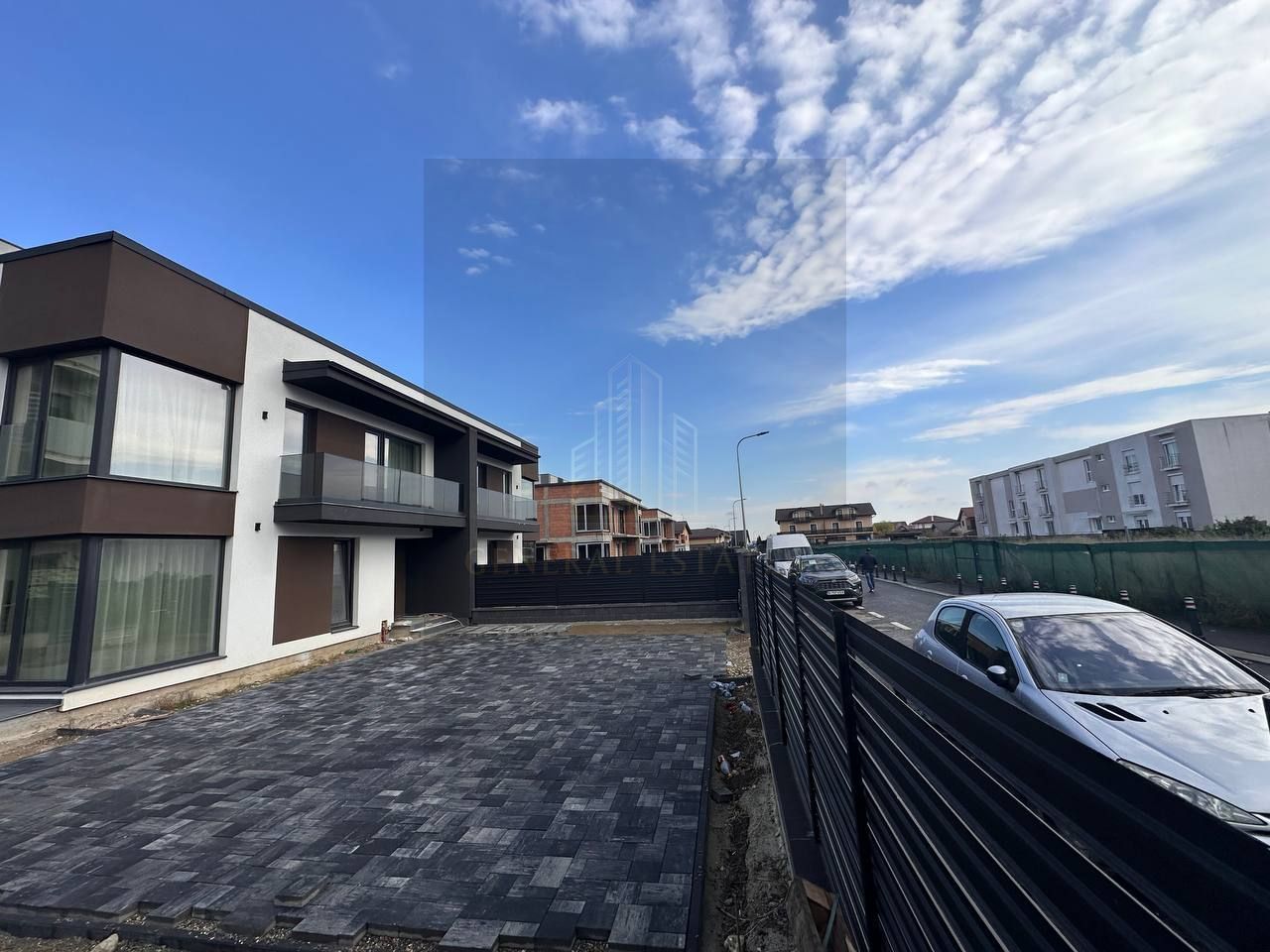 Case tip Duplex de vânzare în Ghimbav, Brașov – Cartierul Florilor - Poză 1