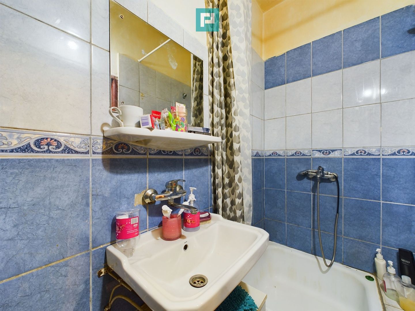 Apartament  2 camere la curte comună - Poză 12