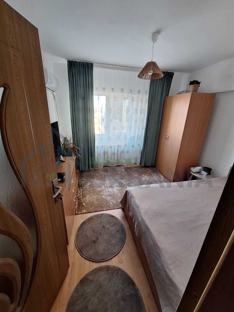 Apartament 3 camere decomandat – Centru Civic, lângă Palas Mall - Poză 1