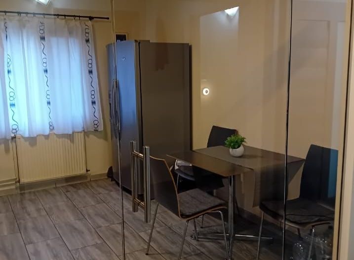Spitalul Judetean | 3 Camere | Renovat-Mobilat-Utilat | Gradina - Poză 8