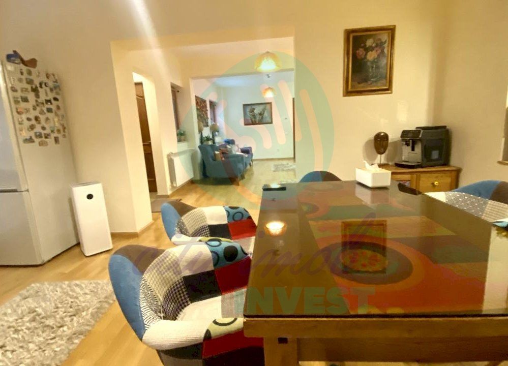 Vila cocheta cu teren de 400 mp - Poză 11