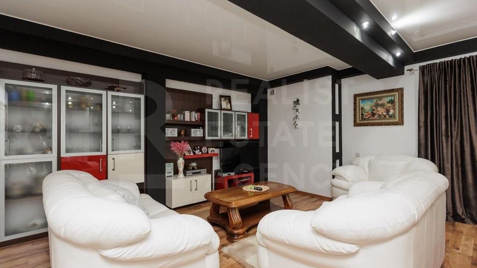 Vânzare, penthouse cu suprafața de 227 mp, str. Romană, Ungheni - Poză 10