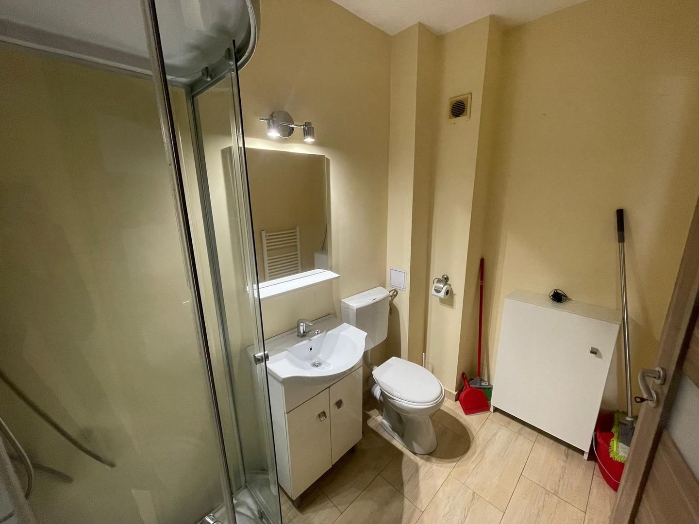 Garsonieră de închiriat | Etaj intermediar | Balcon | Bloc nou - Poză 6