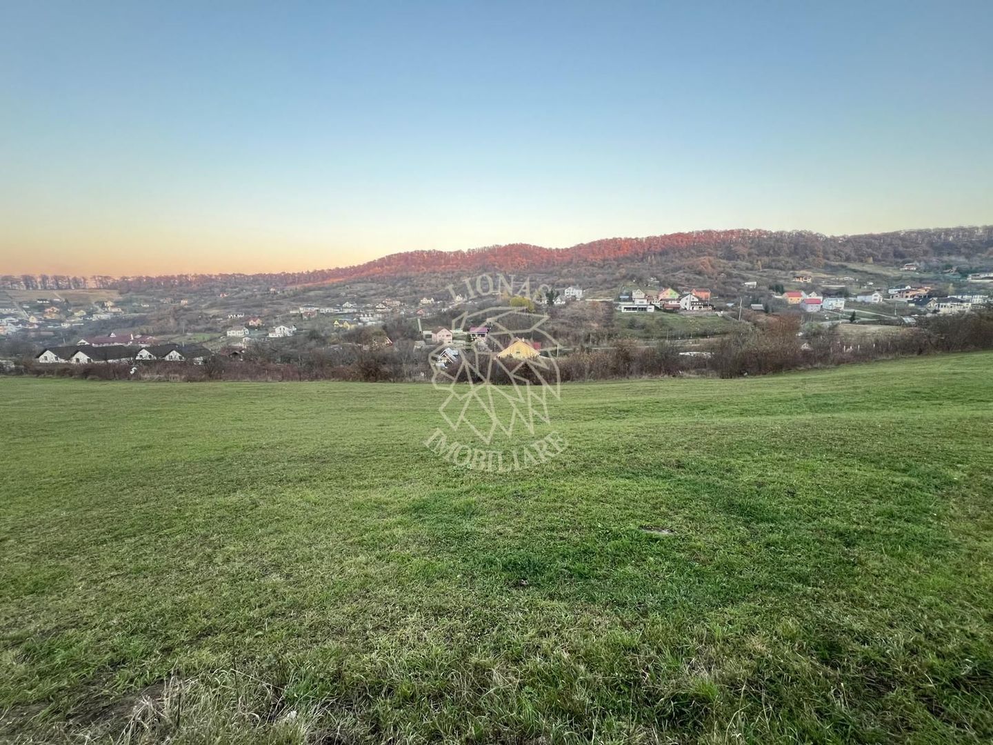 2 parcele teren intravilan 900 mp-utilitati-panoramic-Valea Jelnei - Poză 1