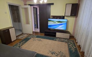 Apartament 3 camere de închiriat în zona 28 Alexandru cel Bun, etaj 4/10, cu lift - Poză 3