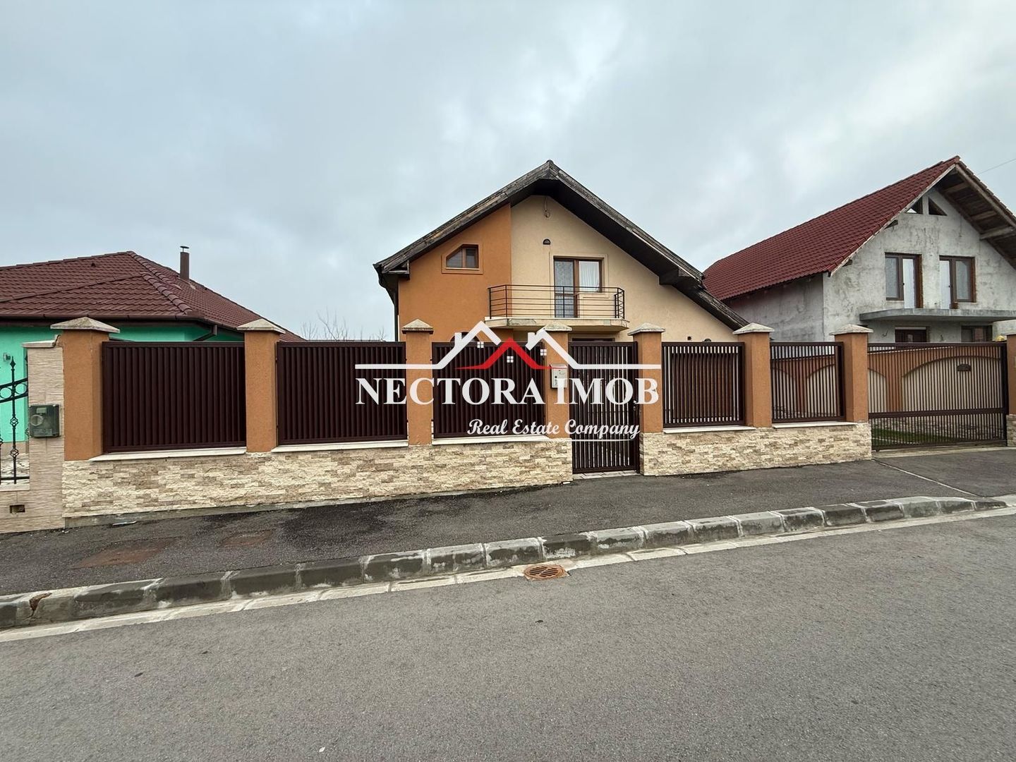 NECTORA IMOB-Casa 4 cam Cartier Grigorescu,155 mp utili + 500 mp teren - Poză 1