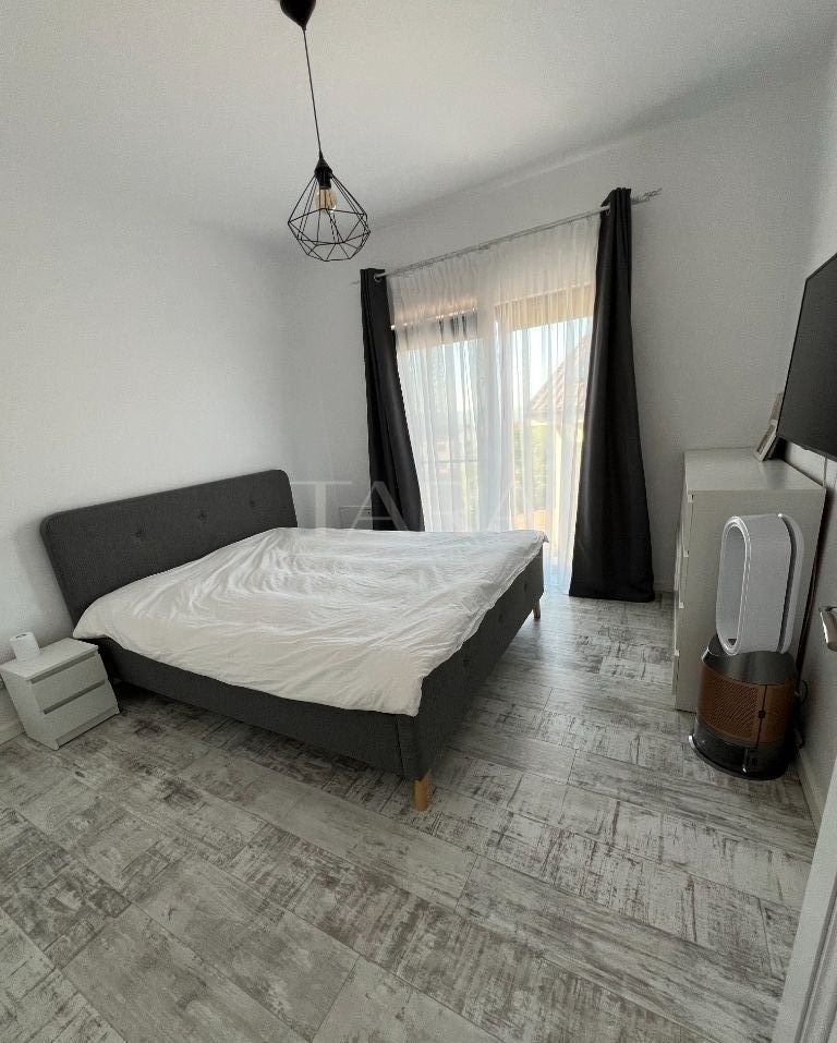 Casă deosebită, mobilată complet, liniște și acces rapid la oraș - Poză 11