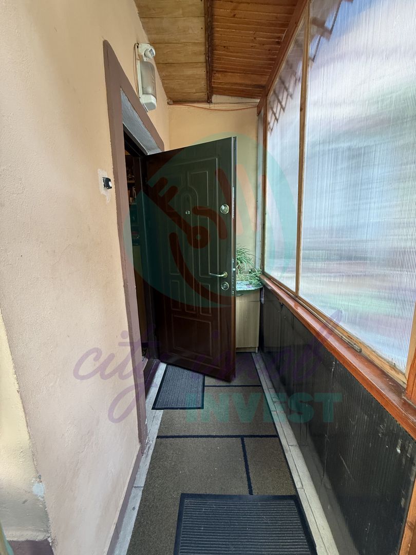 Casuta "bunicii" la 2 pasi de Calea Calarasilor - Poză 16