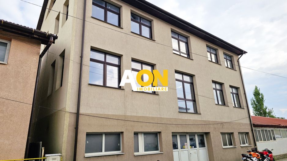 Spatiu pentru depozitare/productie/servicii, 300 mp utili + birouri - Poză 2