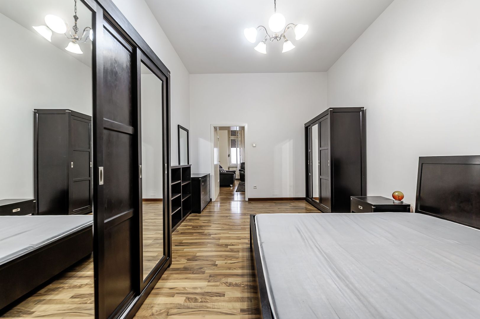 Apartament 2 camere - Etaj 1 - Palatul Neumann, Arad - COMISION 0% - Poză 2