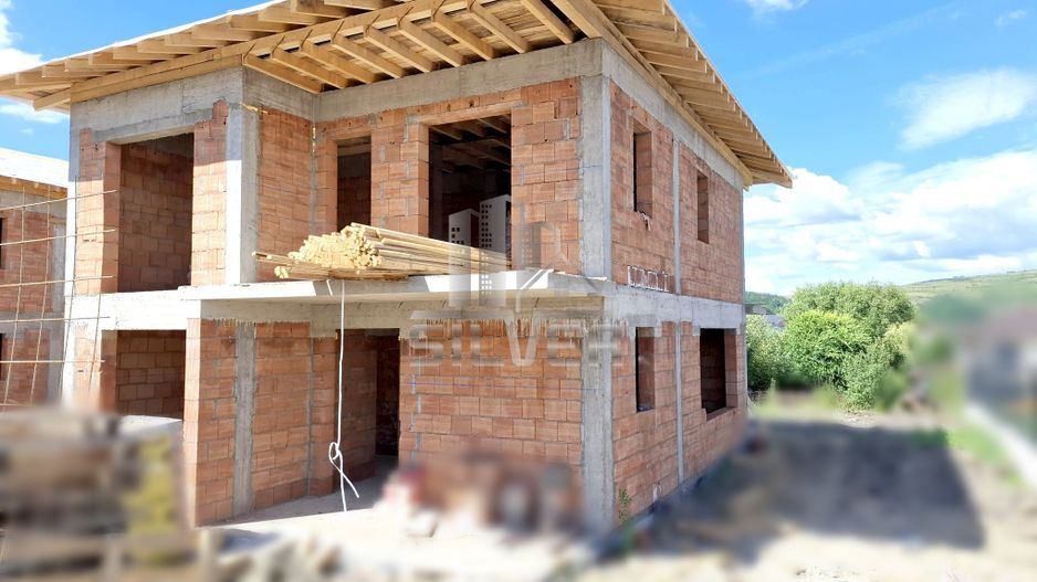 Casa in curs de construire/Teren 450 mp/VANZARE PF. - Poză 1