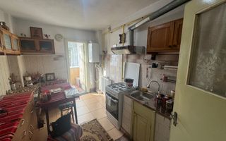 APARTAMENT 3 CAMERE CAMPULUNG, ETAJ 4, GRUI - Poză 4