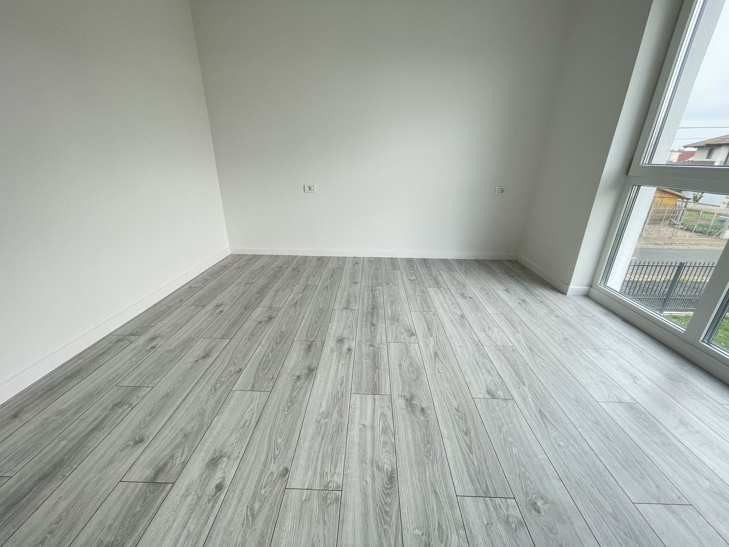 Duplex despărțit prin spațiu tehnic - Poză 10