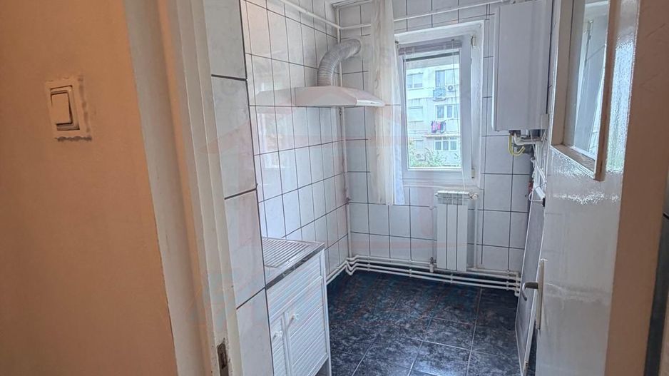 Vanzare apartament cu 4 camere in Micro 13, etaj 3, pret 65 000 euro - Poză 21