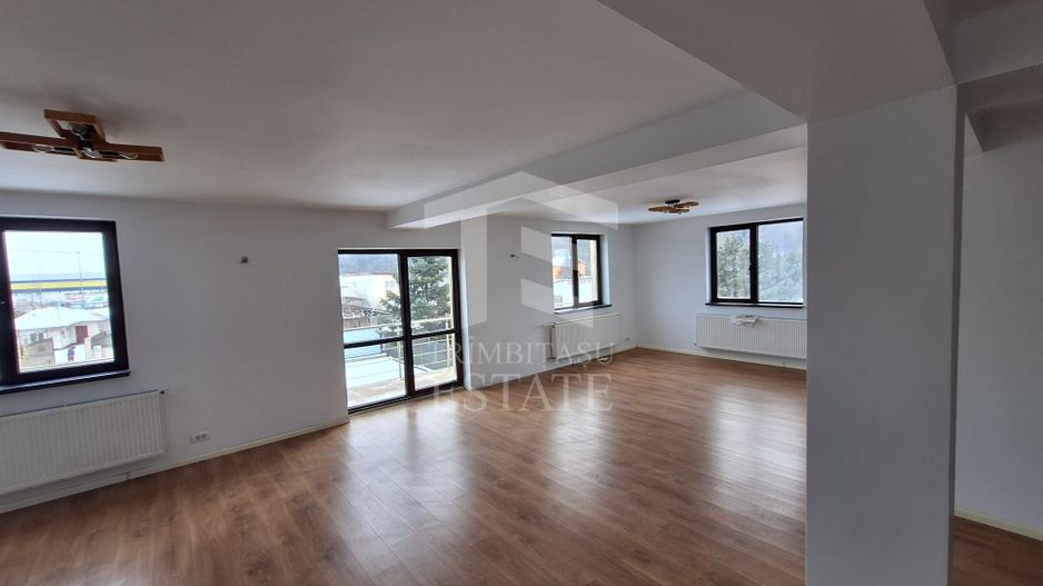 Spatiu Comercial Stradal P+Etaj - 440 Utili - Teren 765 mp - Parcare - Poză 3
