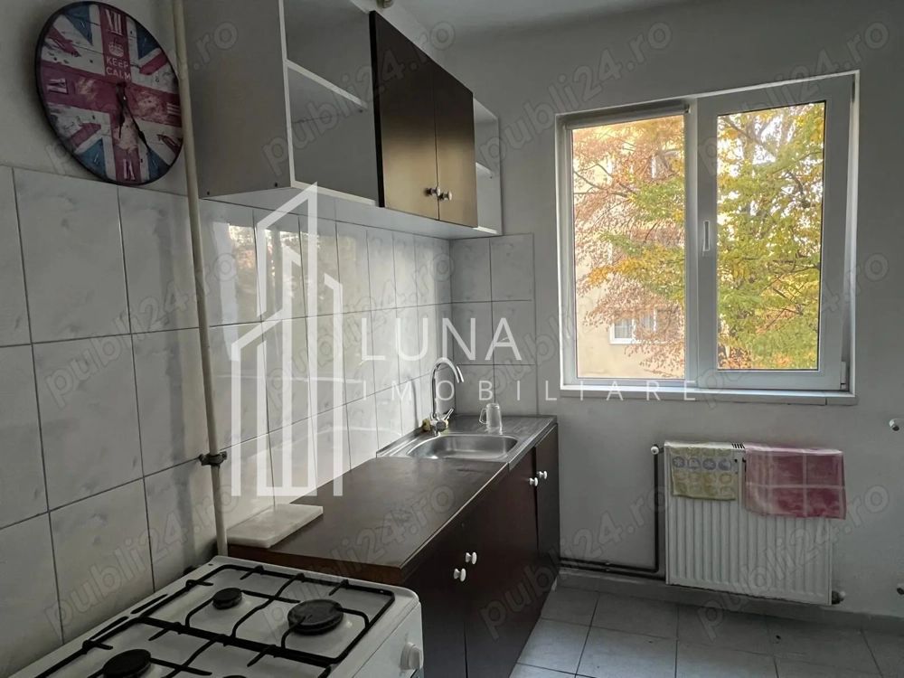 De vânzare – Apartament luminos, 2 camere, str. Neptun, Brașov - Poză 1