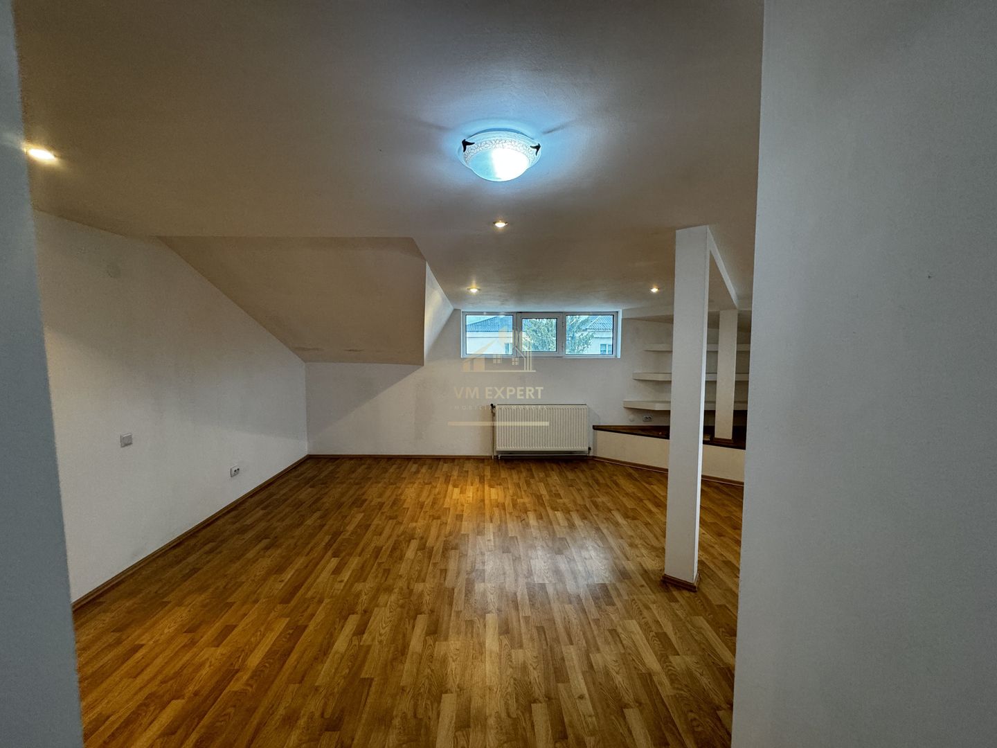 APARTAMENT CAMPULUNG TIP PENTHOUSE, 5 CAMERE GRUI - Poză 47