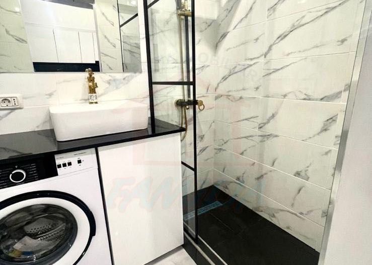 SE INCHIRIAZA APARTAMENT, 300 EURO, PIATA ENERGIEI - Poză 7