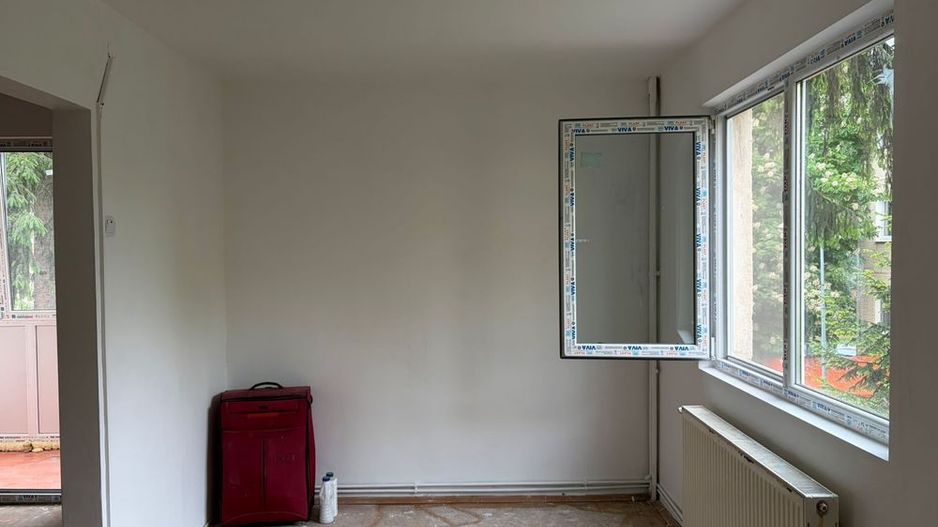 Dâmbu – Apartament 3 camere, etaj 2/4, balcon - Poză 6