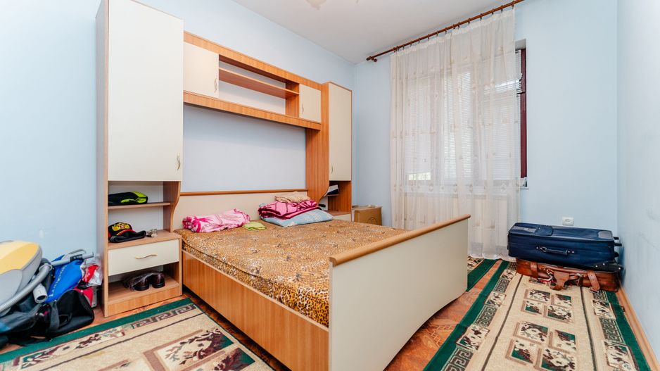 Casă  în 2 nivele - Durlești - Poză 12