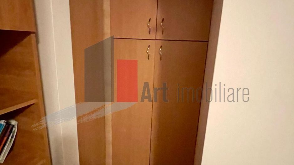 Garsoniera Pajura Spatioasa - Poză 8