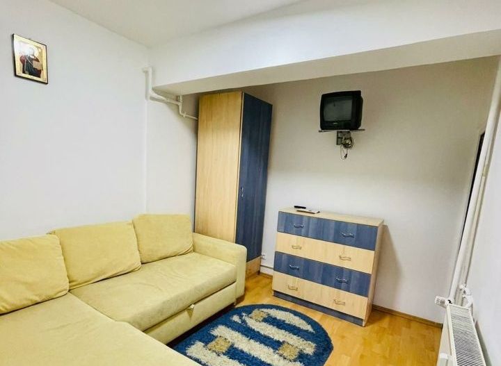 Particular închiriez Garsonieră dublă 420€ Mega mall - Poză 1