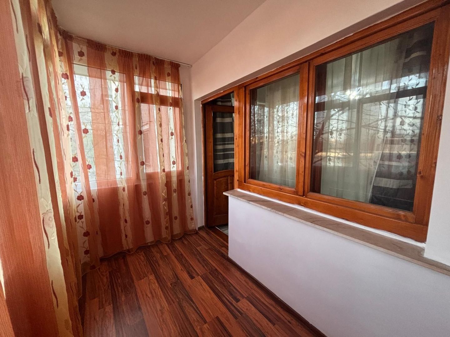 De inchiriat – Apartament 3 camere, 85 mp, partial mobilat - Poză 16
