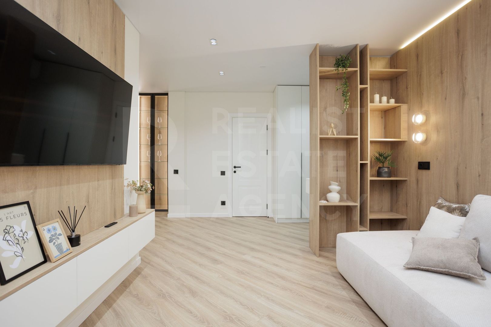 Vânzare, apartament 2 dormitoare,saloncomplexul Exfactor, Vasile Lupu - Poză 14