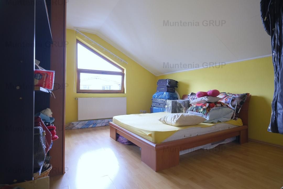 DOBROESTI - Str. Doinei, vila P+E+M, 6 camere, 3 bai cu fininsaje LUX - Poză 17