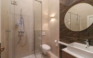 Apartament deosebit cu 4 camere in centrul orasului Cluj Napoca - Poză 16