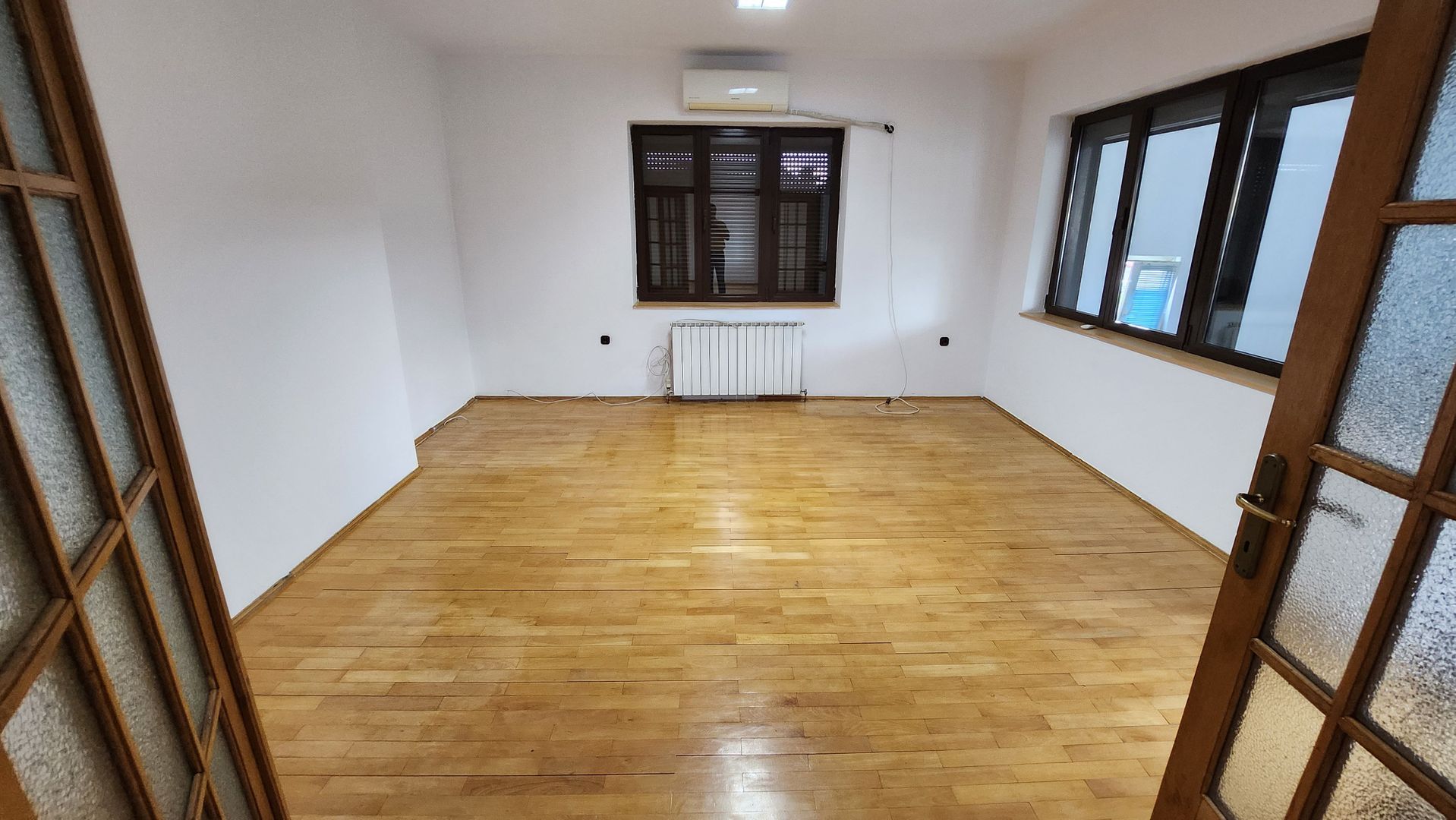 Spatiu birouri 140 mp - Poză 4