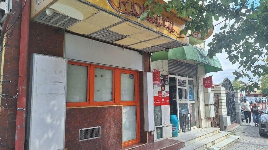 Vand 2 spatii comerciale alaturate, 40mp fiecare p+s , Bdul George Cosbuc - Poză 1