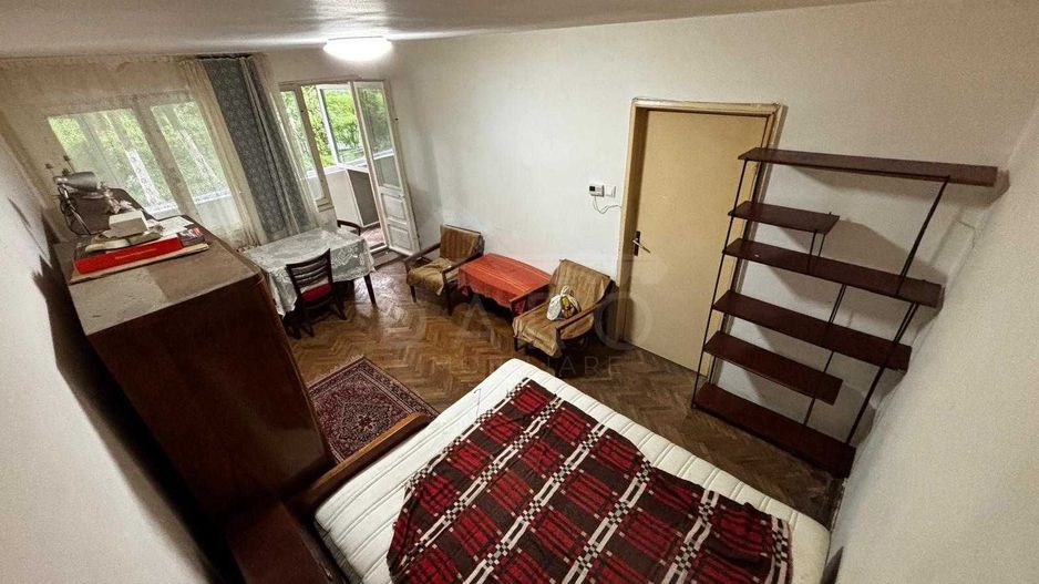 Vând apartament 2 camere - Poză 1